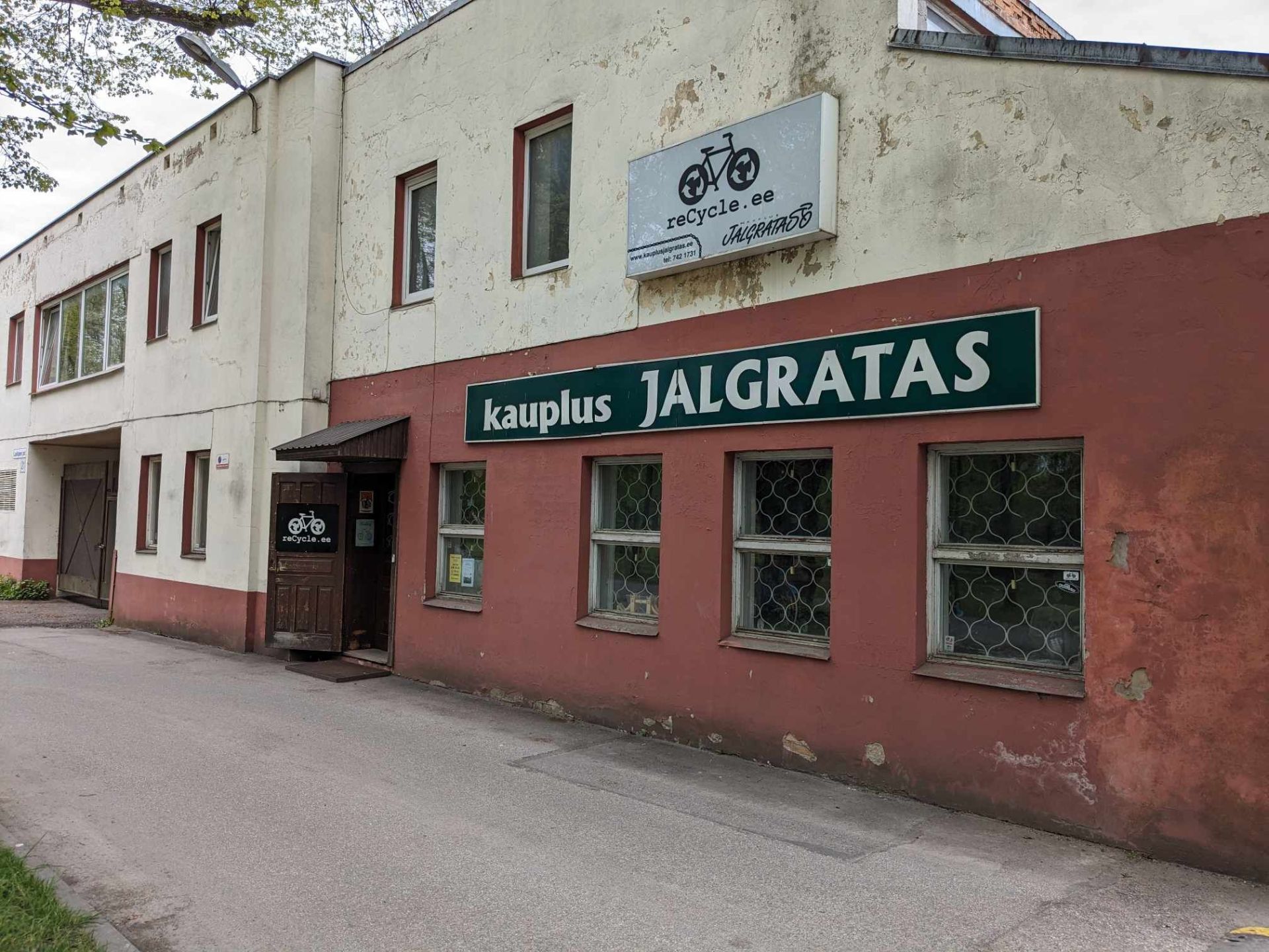 Tartu Bicycle Shop New and Used Bicycles, Bicycle Rental, Bicycle Repairs and Maintenance, Ice Skate Sharpening, Bicycle Parts and Accessories, Transport for Maintenance